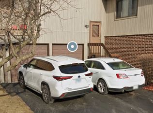 65 Salt Creek Rd, Roselle, IL 60172