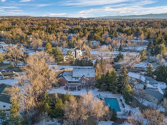 5th image of 725 Front Range Road