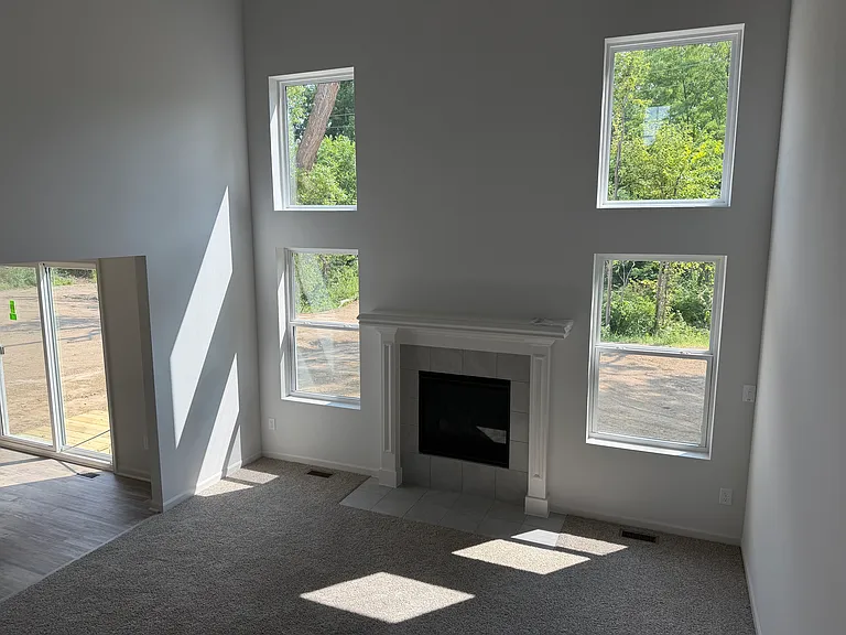 7113 Cambridge Dr — Photo 2