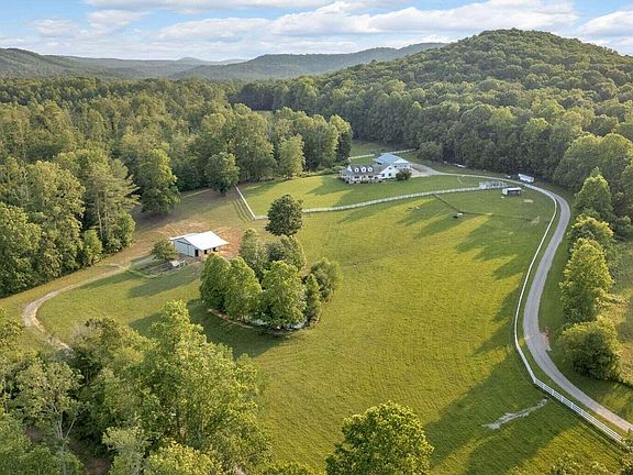 4th image of 596 Clifty Creek Rd