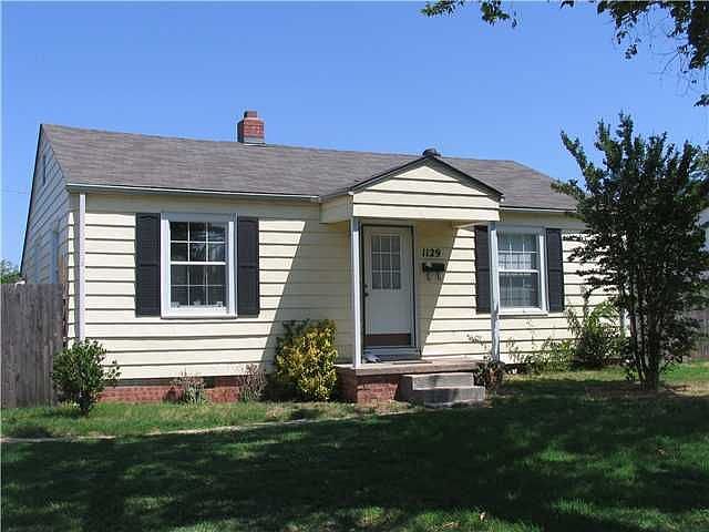 1st image of 1129 SW 40th St