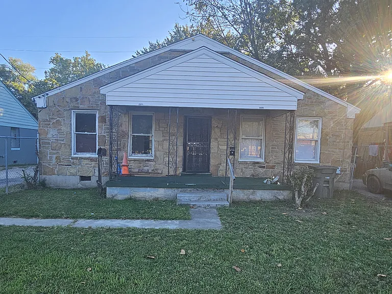3241 Macon Rd — Photo 3
