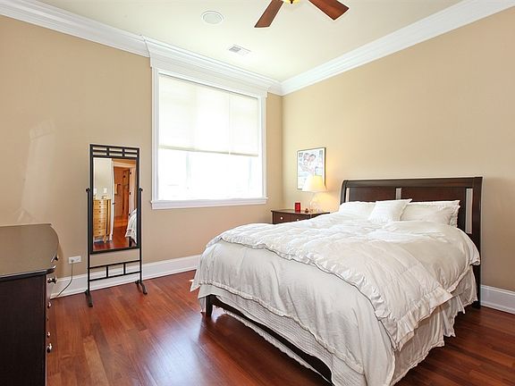 5th image of 2401 N Janssen Ave APT 405