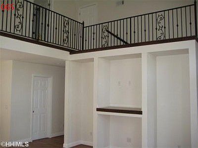 5th image of 30 Royal Pointe Dr