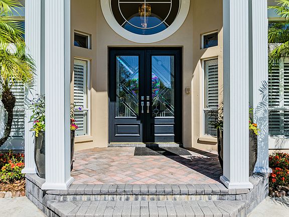 3rd image of 6210 Emmons Ln