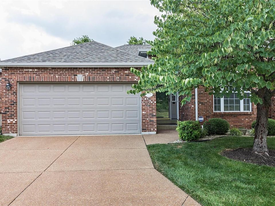 1st image of 6039 Glennaire Dr