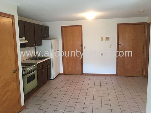 3rd image of 10 Woodman Way APT 6