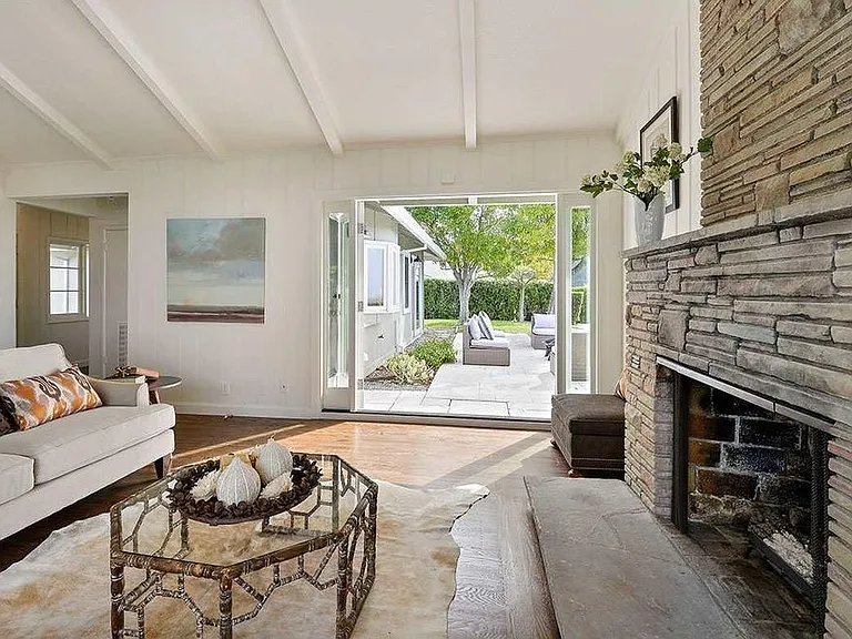 61 Dudley Ct — Photo 12