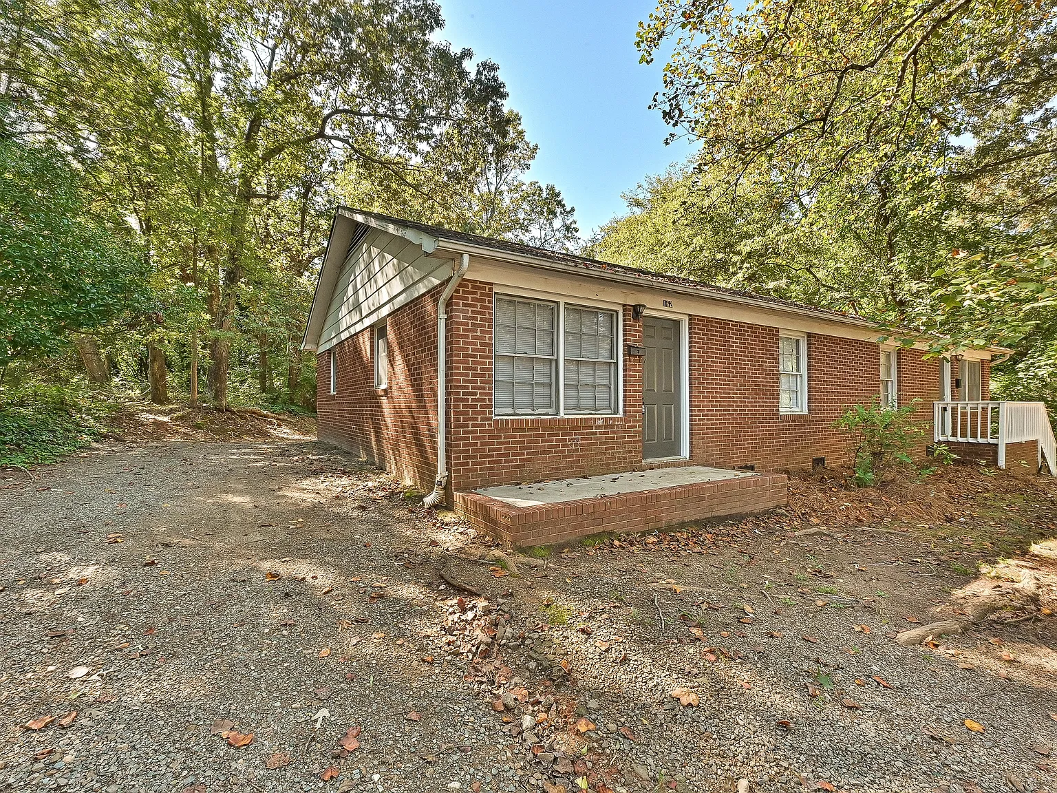 162 American Ave NE — Photo 4