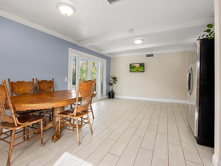 525 S Cardiff St — Photo 3