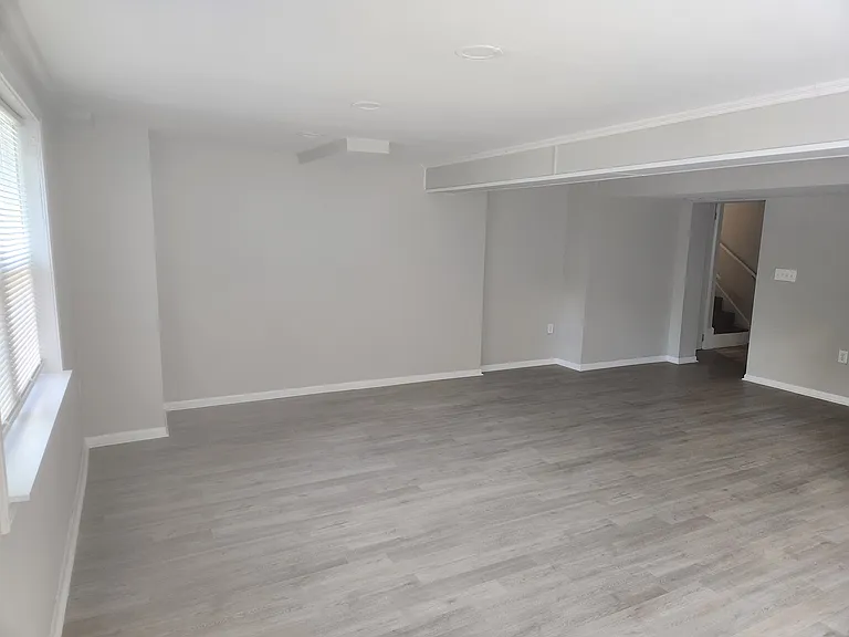 656 W Highland Ave — Photo 24