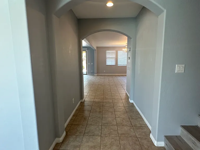 576 Glassford Ct — Photo 15