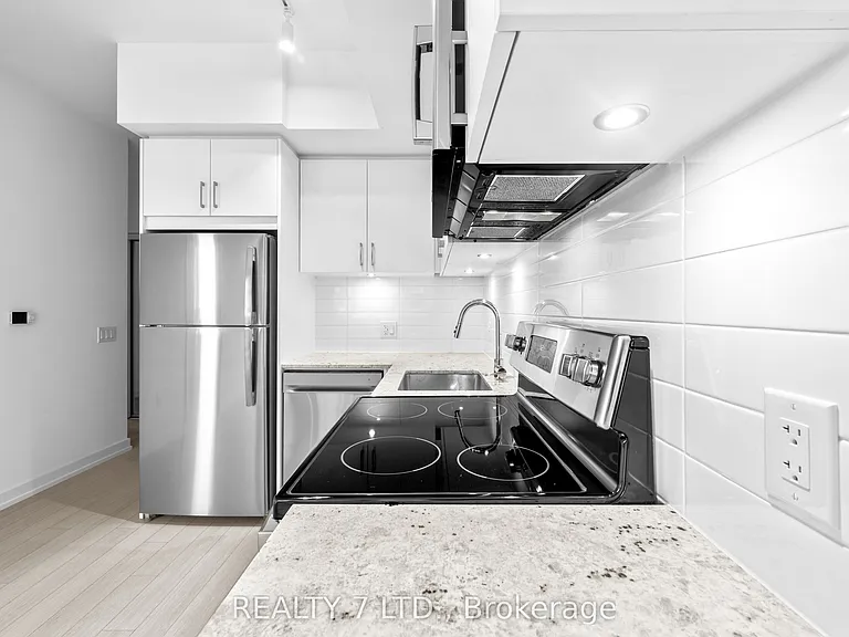 4010 Eglinton Ave W #708 — Photo 17