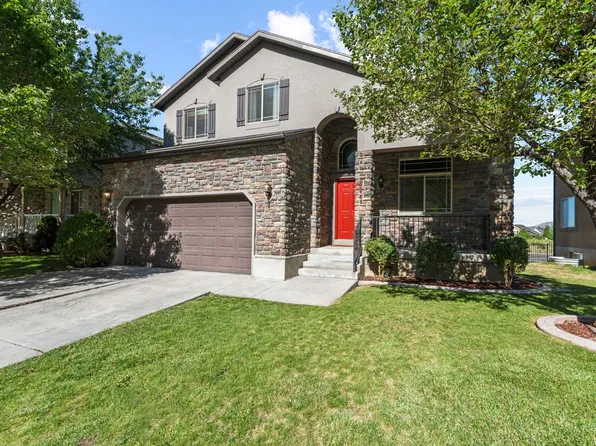 10559 N Sugarloaf Dr, Cedar Hills, UT 84062