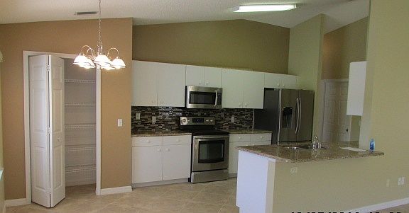 5th image of 1677 Arash Cir