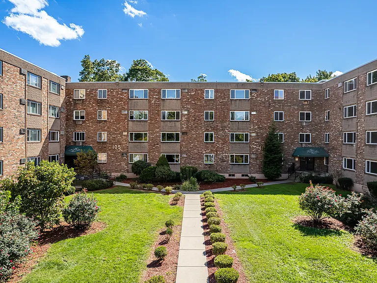 Concord Hills Apartments — Photo 11