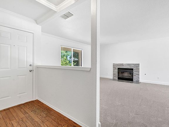 5th image of 6311 N Cornelia Ave