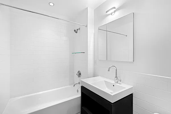 Rented by Mirador Real Estate | media 12