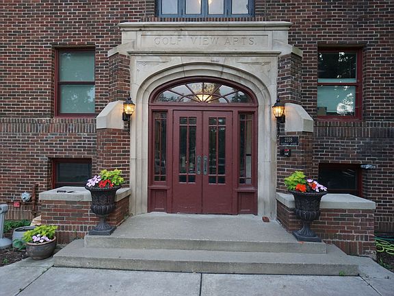 3rd image of 2338 Marshall Ave APT 205