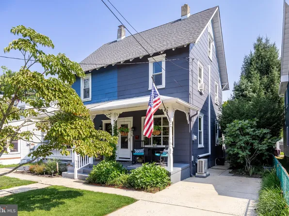 707 Cinnaminson St #1/2, Riverton, NJ 08077