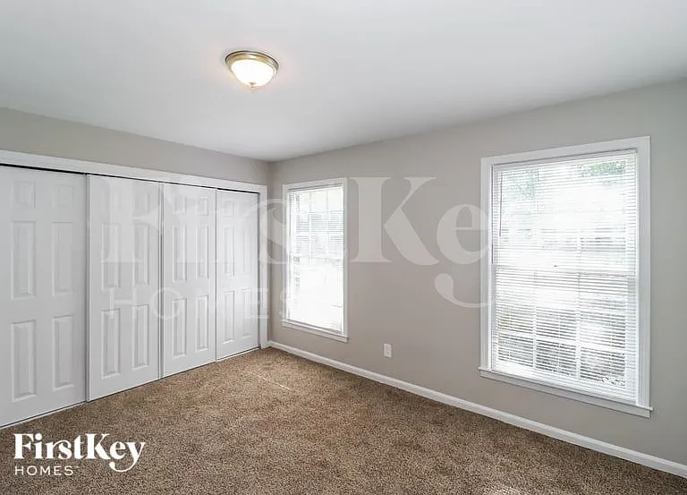 5130 Kingswood Cir — Photo 10
