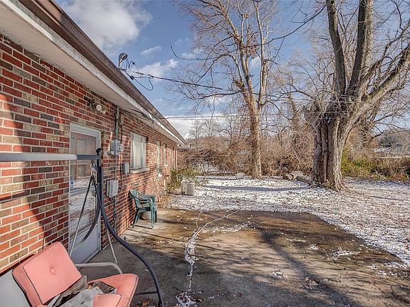 2nd image of 45 Loisel Dr