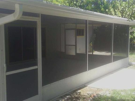 3rd image of 717 1st Ave N