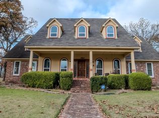 101 Red River Dr, Sherwood, AR 72120