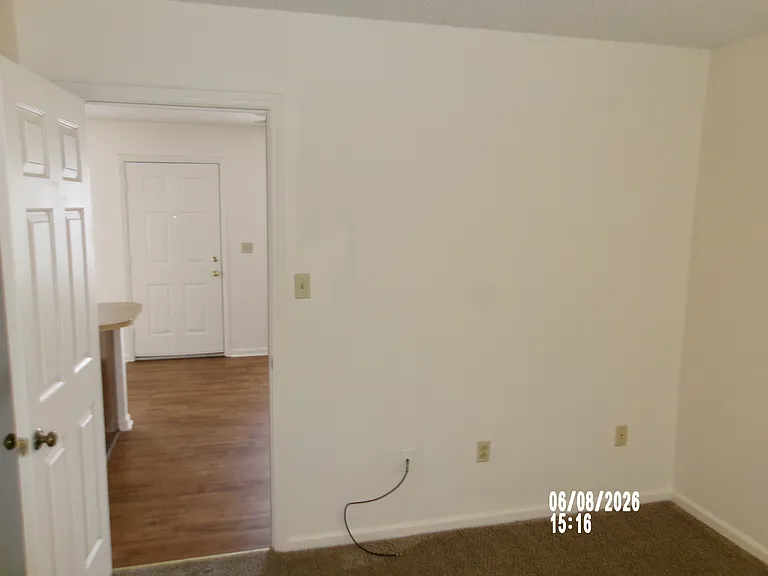 733 9th Ave NE #733 — Photo 6