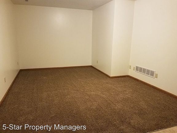 2nd image of 304 E Oakridge Ave #A
