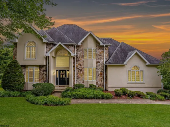 4212 Persimmon Woods Dr, Morgantown, WV 26508