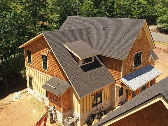 5th image of 24 Hardwood Ct