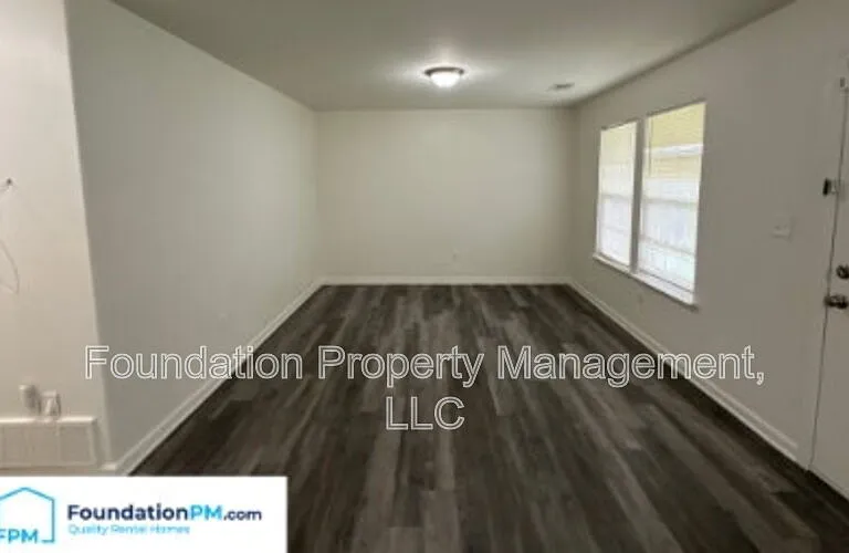 2966 Watson St — Photo 6