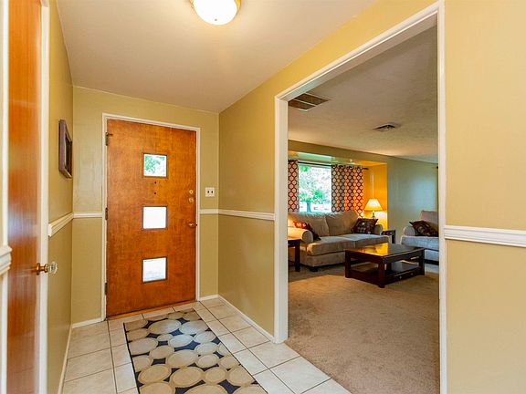 2nd image of 1603 Southbrook Dr