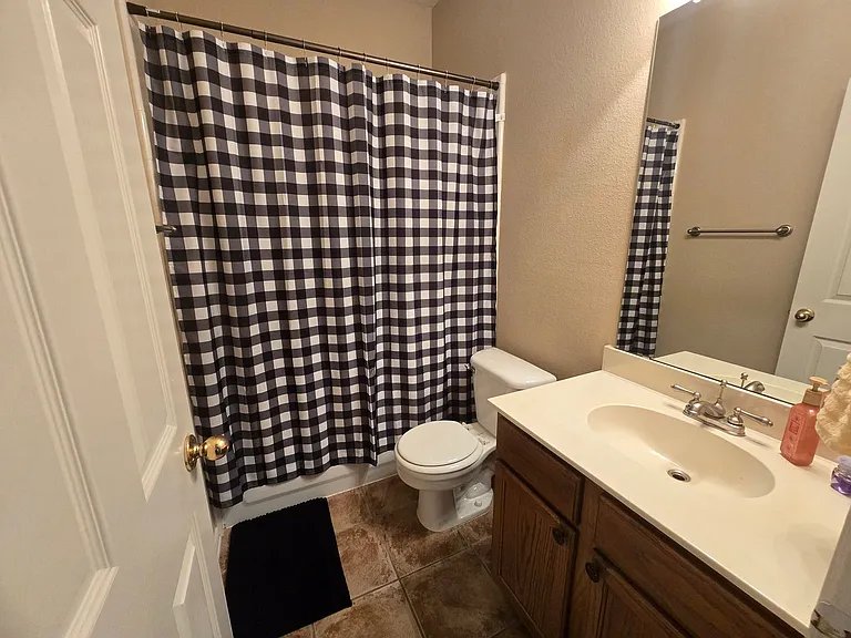 2816 Oakdale Dr — Photo 10
