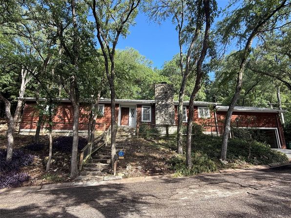 2408 Pemberton Pkwy