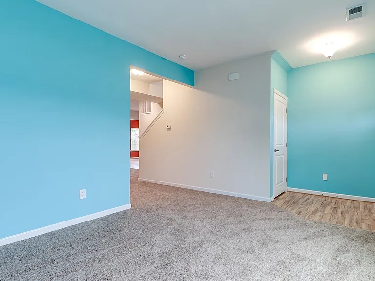 5920 Regal Crest Ter — Photo 5