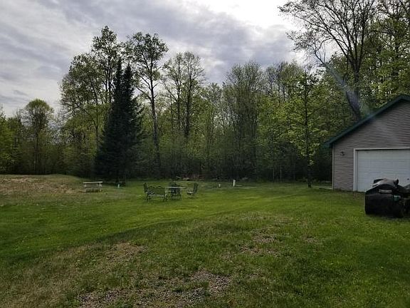 3rd image of 1094 Nicolet Shores Ln