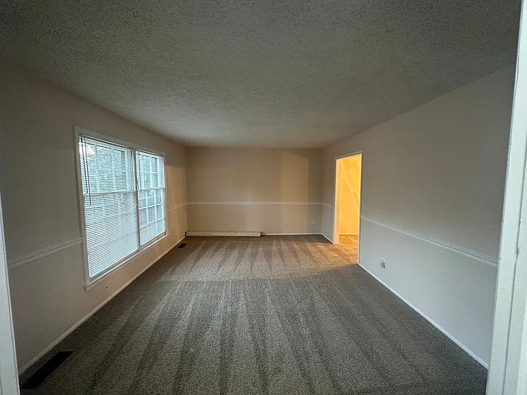 1607 Morehead Ave — Photo 19