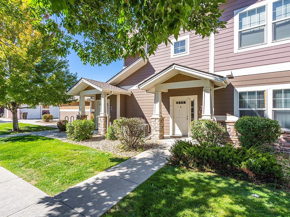 Ground floor, direct access, front door entry.