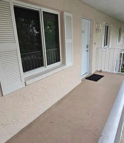 240 Timber Lake Cir #D202 — Photo 8