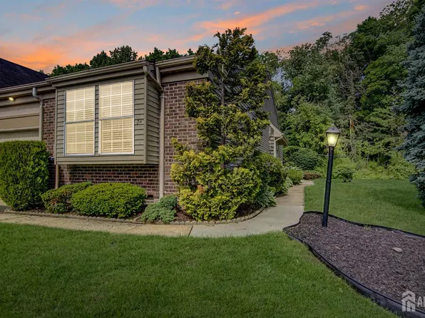 7 Betsy Ross Dr #A, Monroe Township, NJ 08831