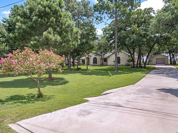 5th image of 351 ROSEWOOD DR