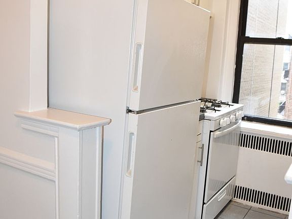 5th image of 386 Fort Washington Ave APT 5B