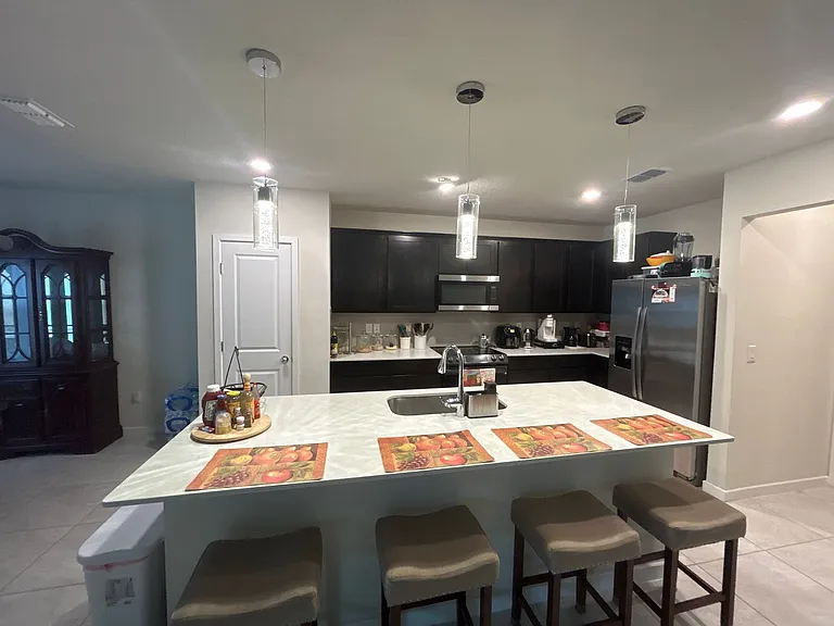 1261 Regal King Dr — Photo 2
