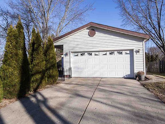 2nd image of 5012 Valentine Pl