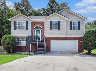 2128 Silver Thorn Ct, Lithonia, GA 30058