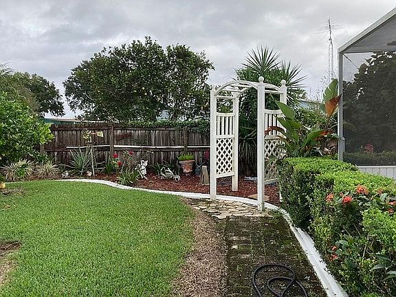 4th image of 68 Century Blvd