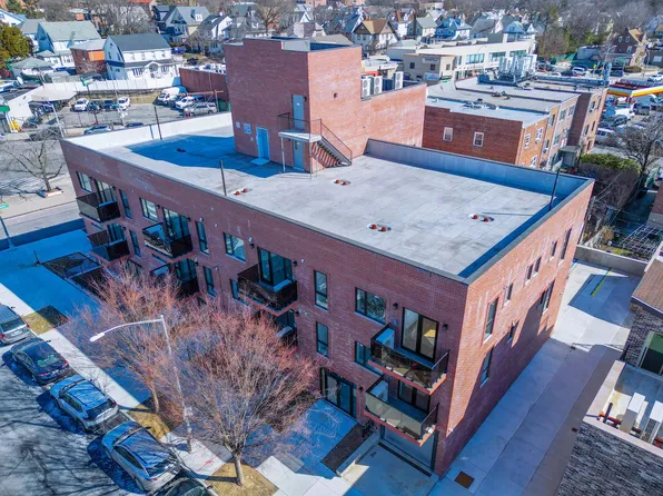 165-20 Sanford Avenue image 6 of 50