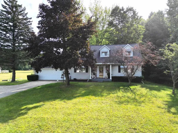 10146 N Elms Rd, Montrose, MI 48457